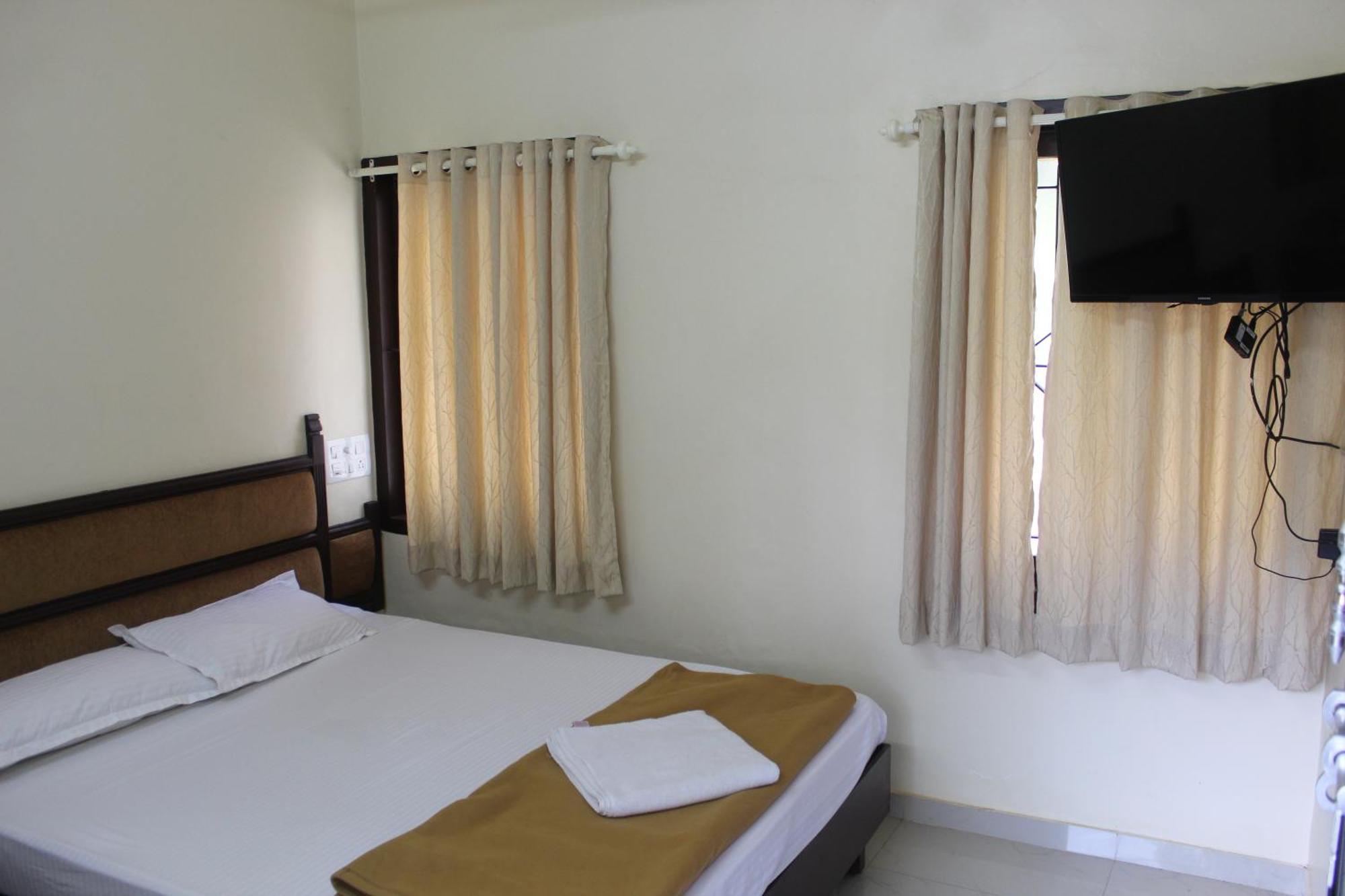 Anna Hotel Thiruvananthapuram Εξωτερικό φωτογραφία