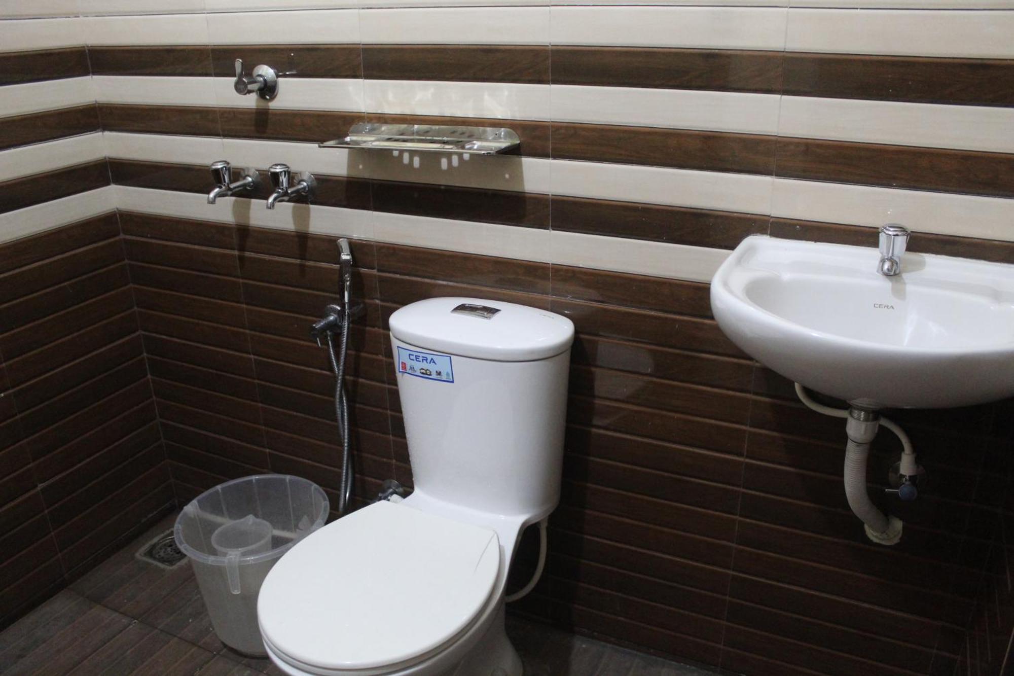Anna Hotel Thiruvananthapuram Εξωτερικό φωτογραφία