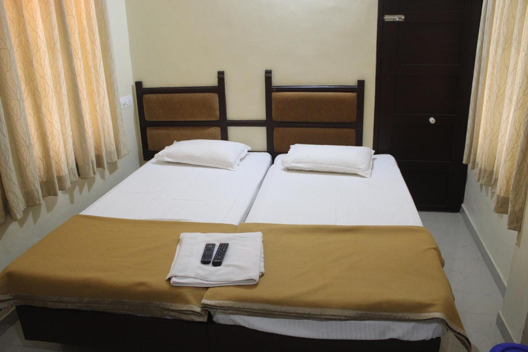Anna Hotel Thiruvananthapuram Εξωτερικό φωτογραφία