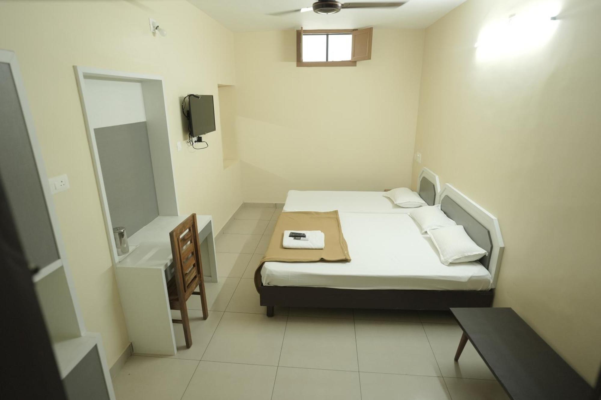 Anna Hotel Thiruvananthapuram Εξωτερικό φωτογραφία